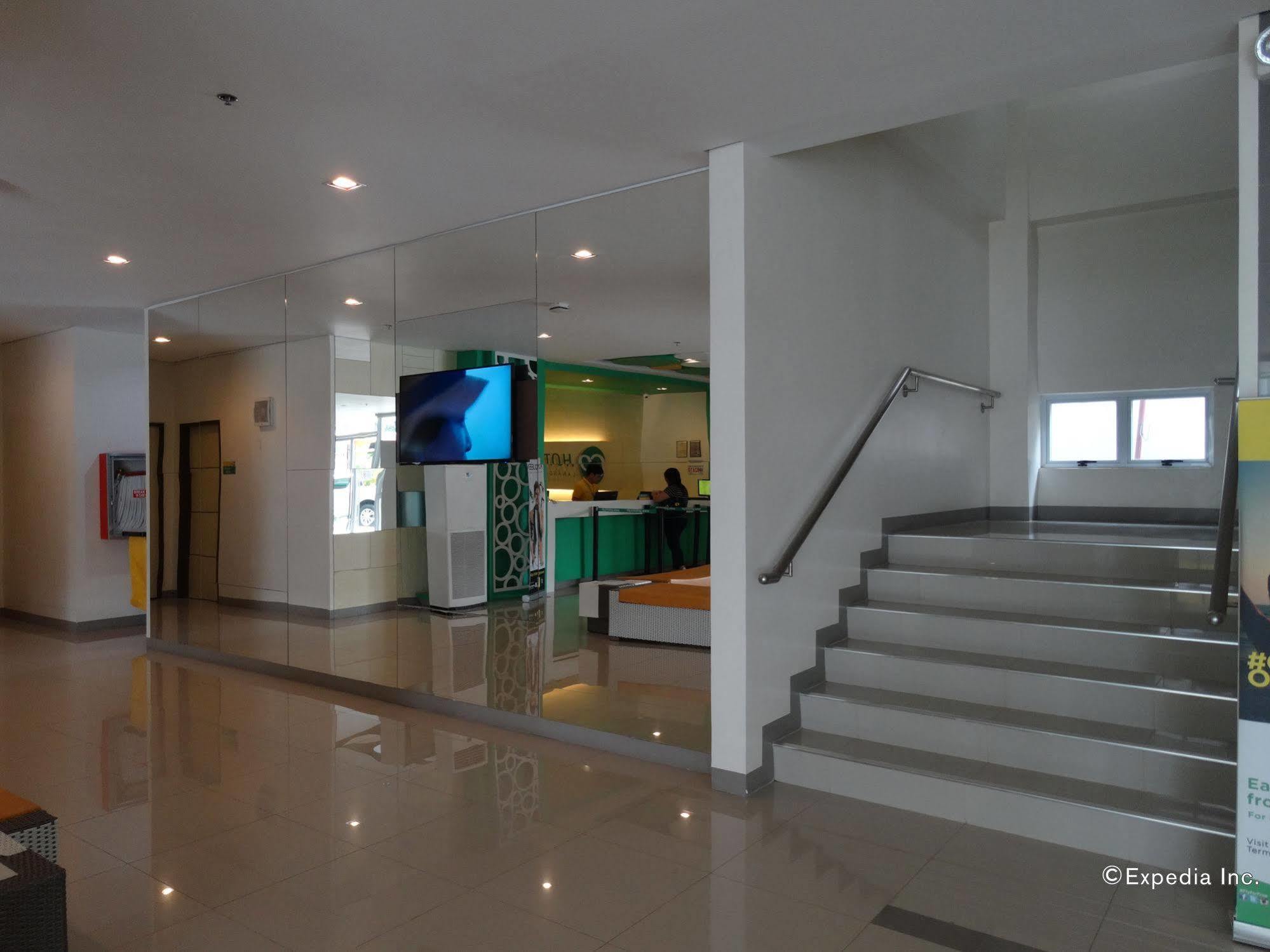 Go Hotels Lanang - Davao City Dış mekan fotoğraf