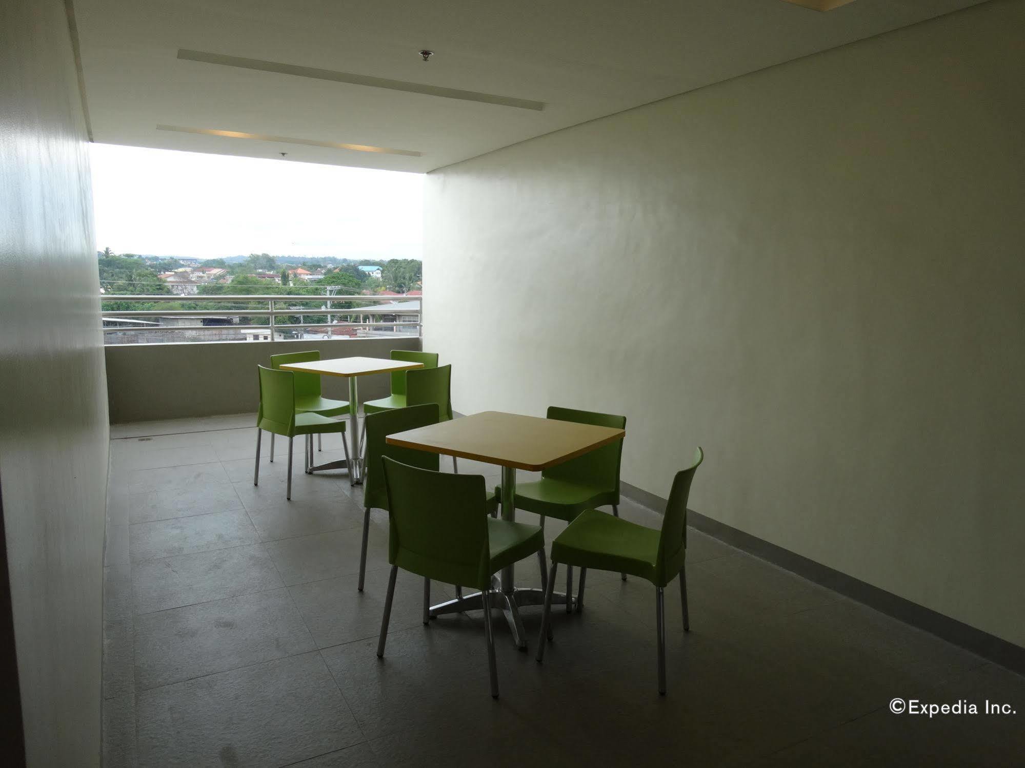 Go Hotels Lanang - Davao City Dış mekan fotoğraf